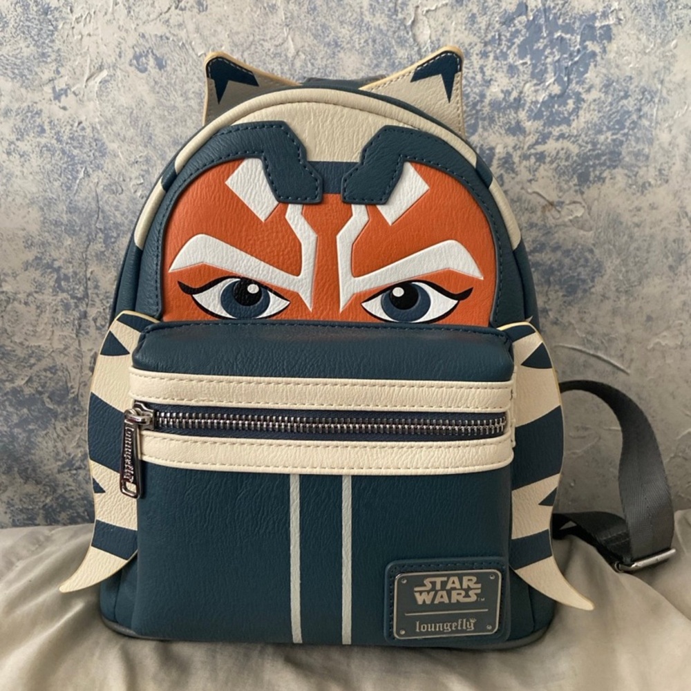 Disney Loungefly Star Wars Ahsoka Tano Minibackpack